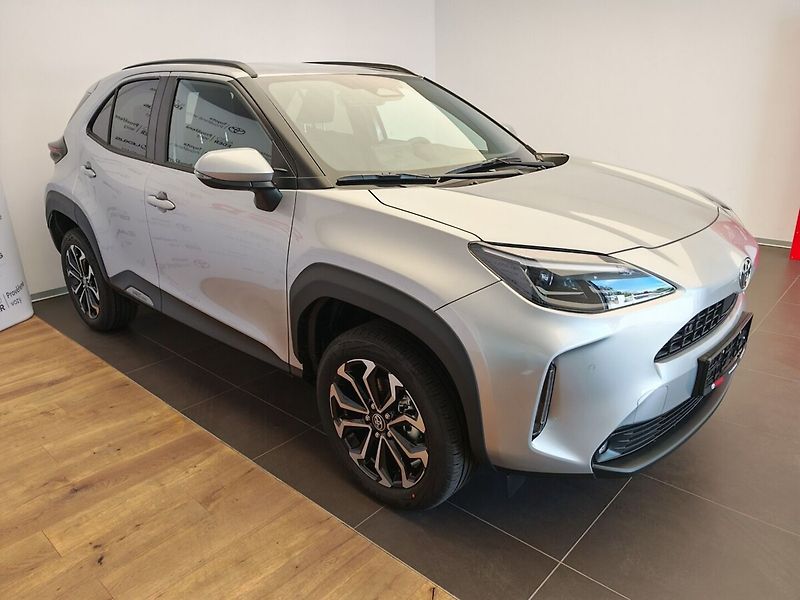 Toyota Yaris Cross 1.5 TNGA HEV CVT Style 2x4 - fotka 3 z 36
