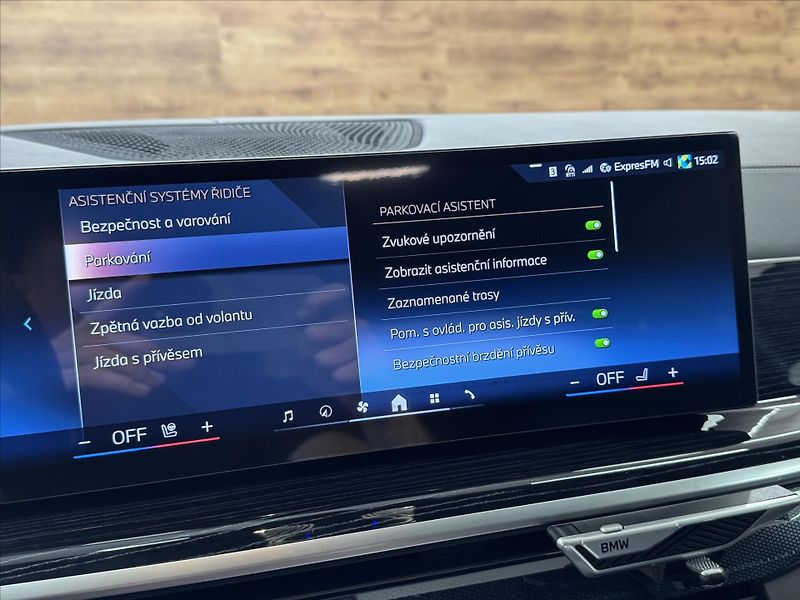 BMW X5 40d M-SPORT VZDUCH ZÁRUKA - fotka 26 z 37