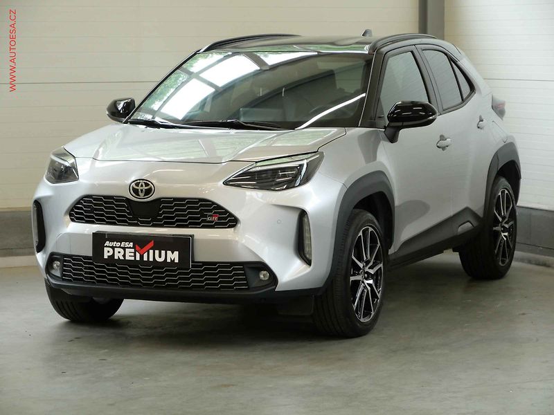 Toyota Yaris Cross (2023) 1.5e-CVT, 1.maj,ČR, AT, LED - fotka 3 z 23