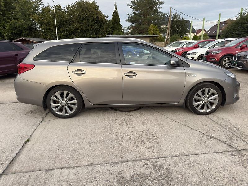 Toyota Auris - fotka 3 z 7