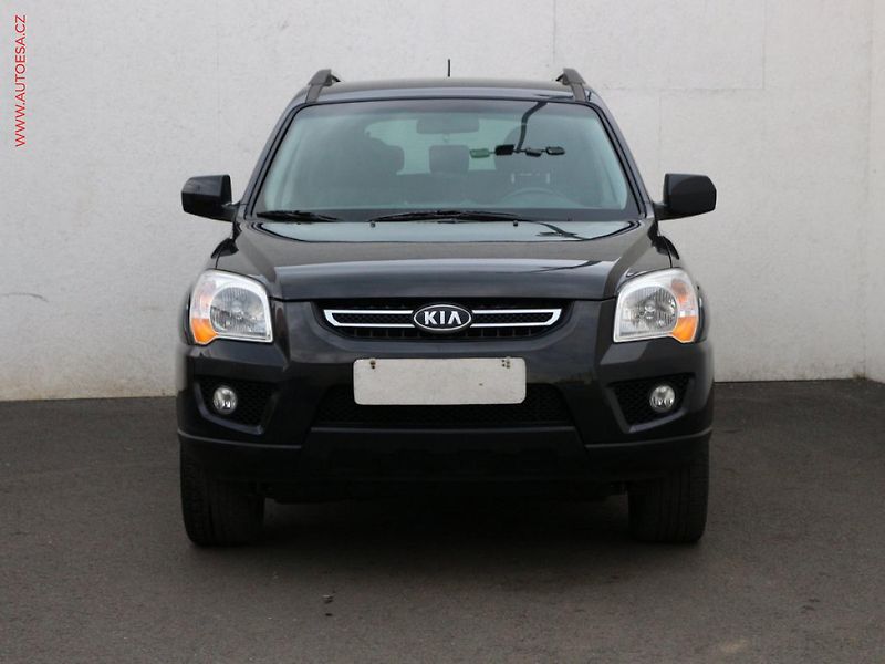 Kia Sportage (2005) 2.0i 4WD, AC, park.asist - fotka 2 z 3