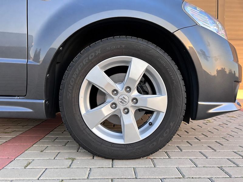 Suzuki SX4 1,6 VVti-VÝHŘEV.S-ALU - fotka 9 z 34