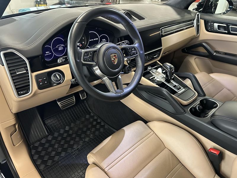 Porsche Cayenne (2023) 4.0 GTS VZDUCH SPORT CHRONO - fotka 6 z 32