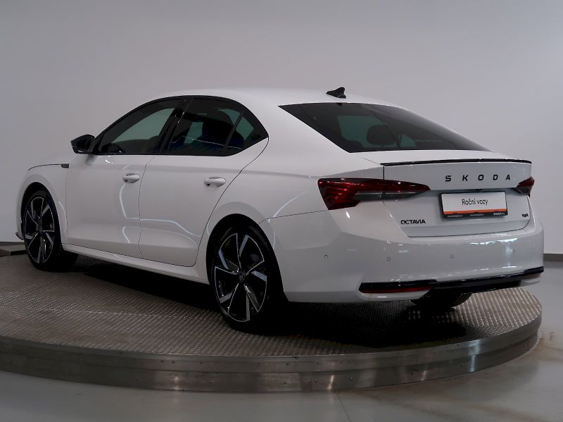 Škoda Octavia (2025) SPORTLINE 2.0TSI 150KW 4x4 DSG - fotka 7 z 44