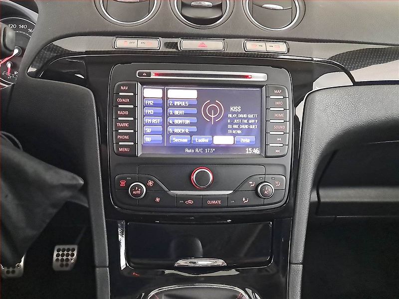 Ford S-MAX (2009) Titanium 2.2 TDCi, 7 míst - fotka 12 z 21