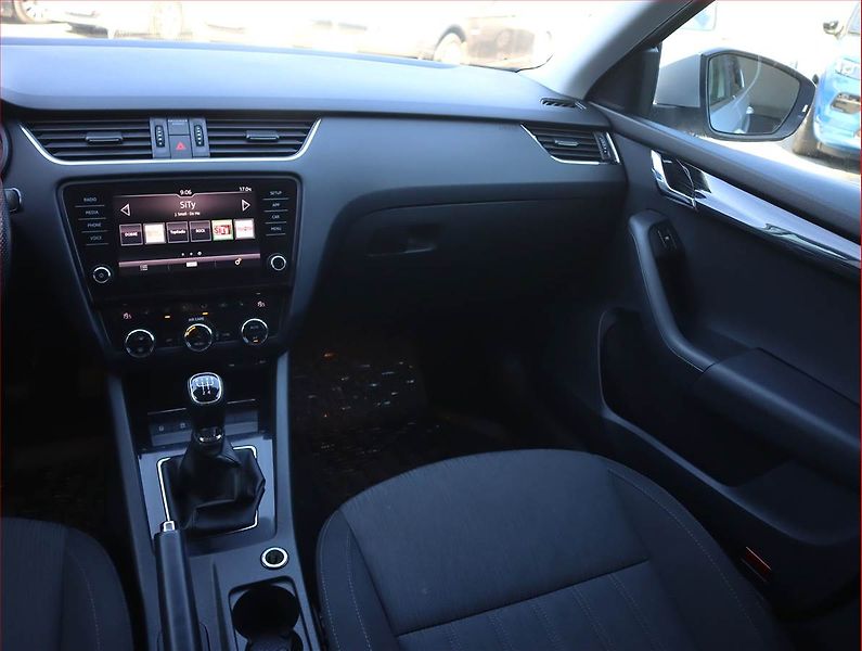 Škoda Octavia (2017) Style 1.6 TDI, Tempomat - fotka 8 z 19