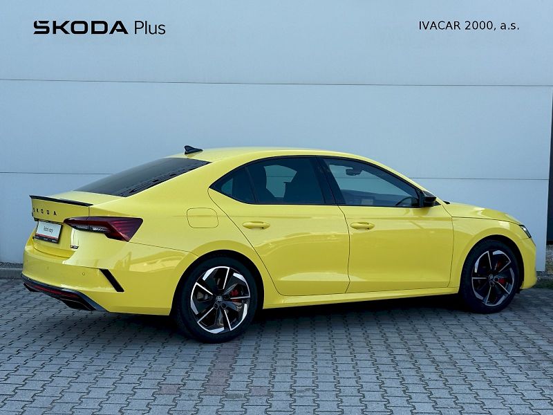 Škoda Octavia (2025) 2.0 TSI 195 kW DSG RS - fotka 2 z 22