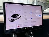 Tesla Model 3 SR Plus REZERVACE - náhled 23