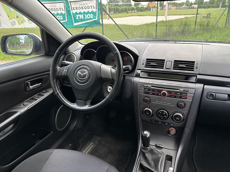 Mazda 3 1.6 Active - fotka 23 z 28