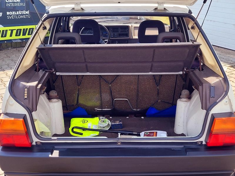 Škoda Favorit 135L,CZ, 1.majitel, GARÁŽOVANÝ - fotka 28 z 50