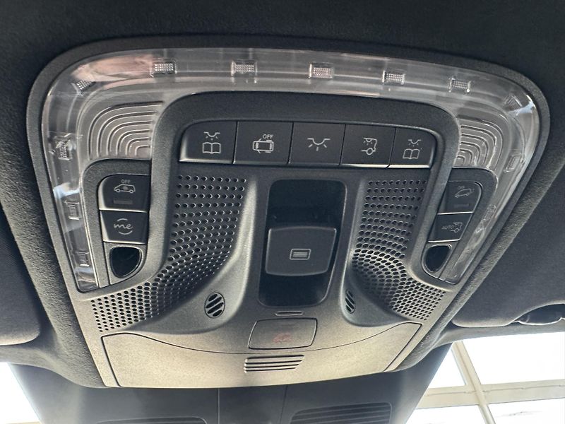 Mercedes-Benz Třídy V (2026) V300d 4M L EXCLUSIVE AMG - fotka 40 z 45