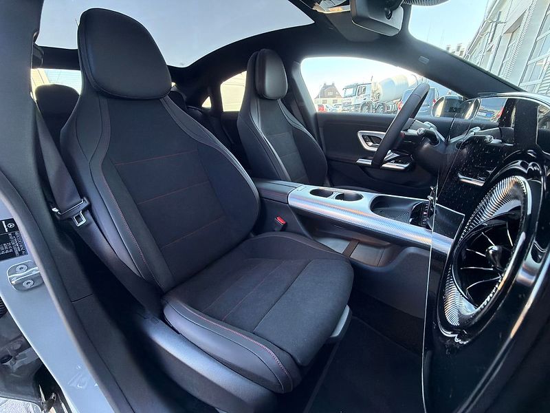 Mercedes-Benz CLA 250+ s technologií EQ - fotka 26 z 36