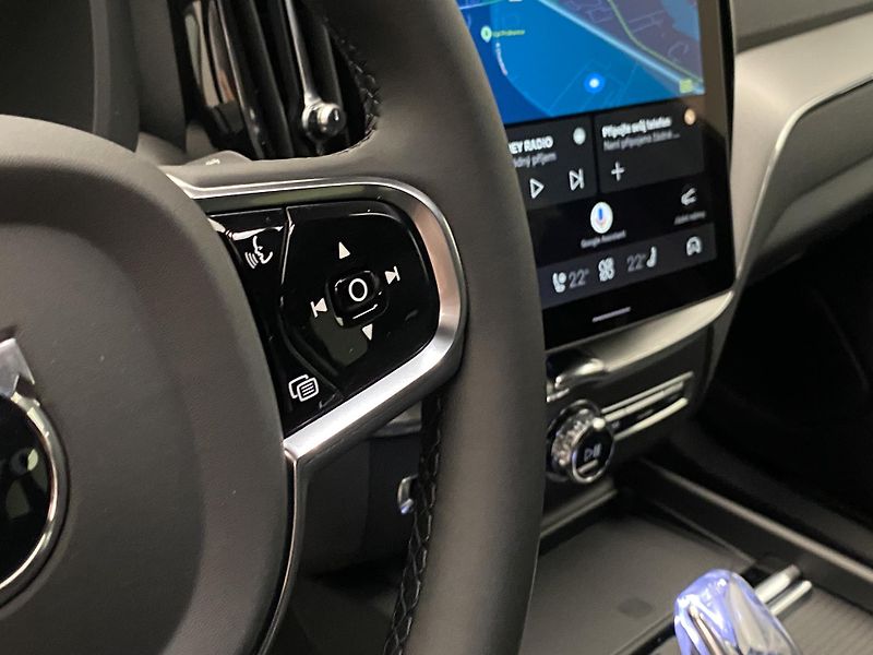 Volvo XC60 T8 AWD RECHARGE BLACK EDITION - fotka 21 z 63
