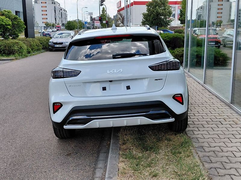 Kia XCeed GT-LINE 1,6 T-GDi GPF 7DCT 132 - fotka 7 z 12