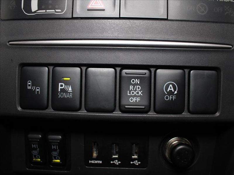 Mitsubishi L200 2,3 DI-D 127kW AT Instyle DPH - fotka 19 z 24