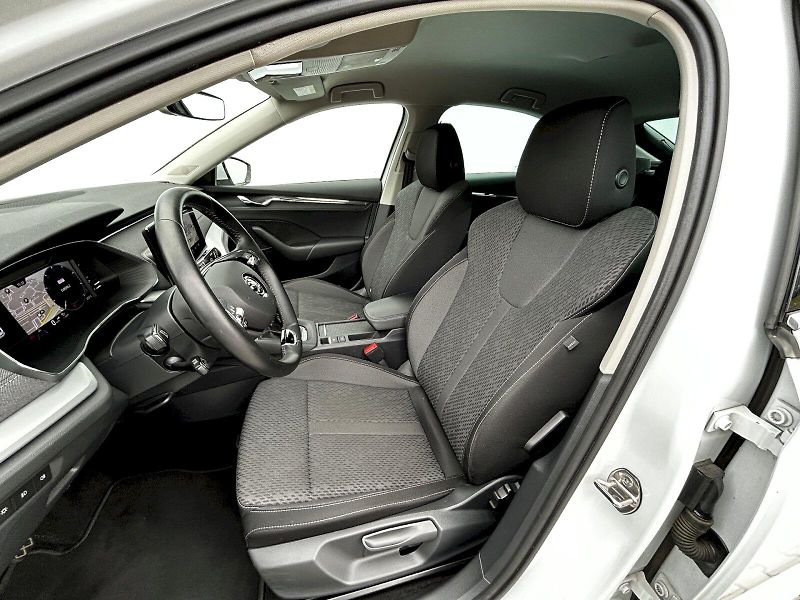 Škoda Octavia (2023) 1.5 TSI 110kW MP6 Style - fotka 26 z 35
