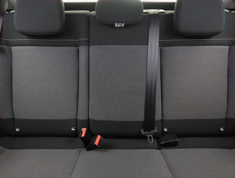 Citroën C3 (2017) Feel 1.2 PureTech, Tempomat - fotka 10 z 19