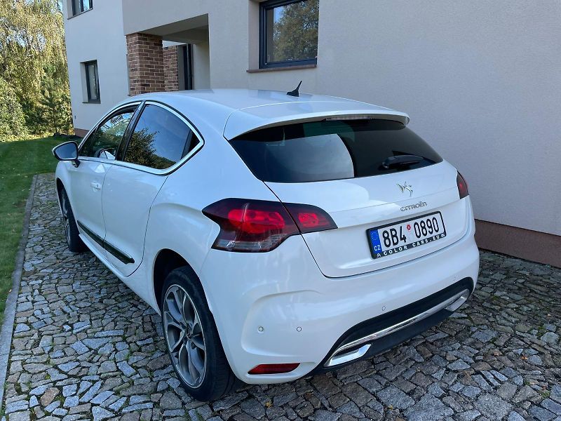 Citroën DS4 (2012) - fotka 2 z 14