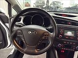 Kia Ceed 1,6   GDI KAMERA VÝHŘEV 61TKM - náhled 9