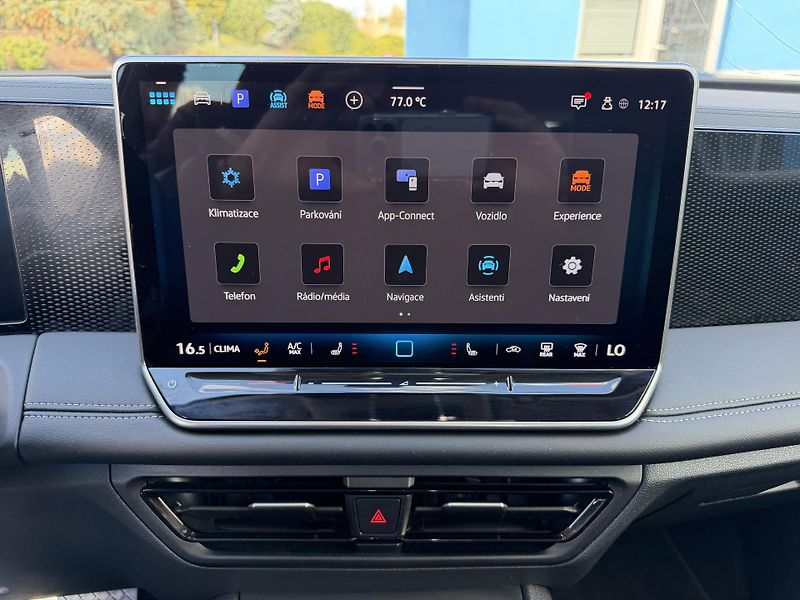 Volkswagen Tiguan 1,5 eTSi 110kW automat  LIFE - fotka 17 z 21