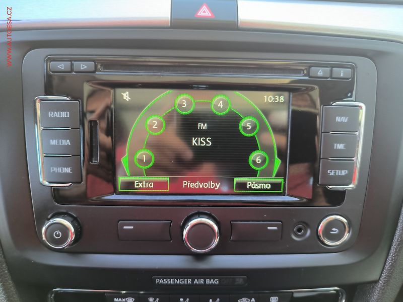 Škoda Superb (2015) 1.8 TSi 4X4, Ambition, navi - fotka 12 z 22