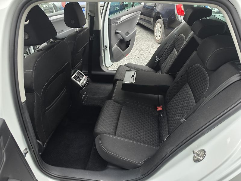 Škoda Superb 2.0 TDI DSG Led Kei TZ Canton  - fotka 10 z 24