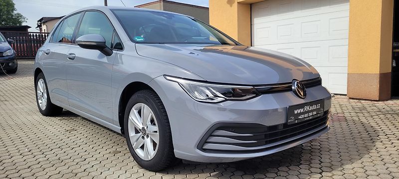 Volkswagen Golf (2021) 8 1,5TSi 96kW Life FuLLeD - fotka 3 z 45