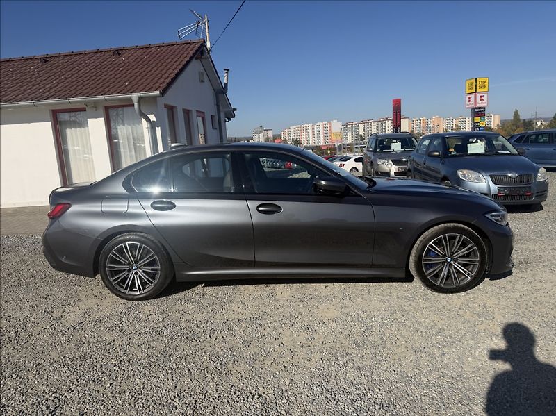 BMW Řada 3 2,0 330i, M-sport,X-drive,CZ, - fotka 5 z 33