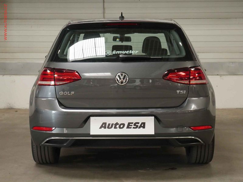 Volkswagen Golf (2018) 1.0 TSi, 1.maj,ČR, autoAC - fotka 5 z 16