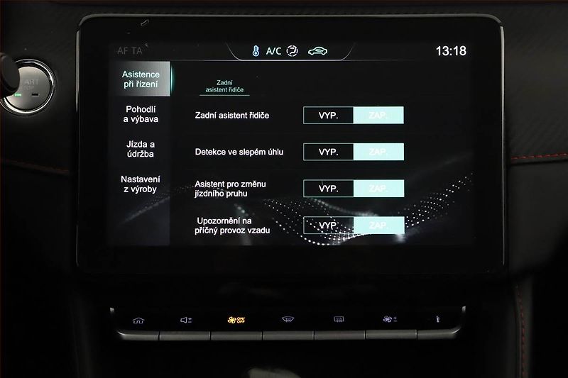 MG ZS (2023) Luxury 1.0 Turbo, Automat - fotka 16 z 20