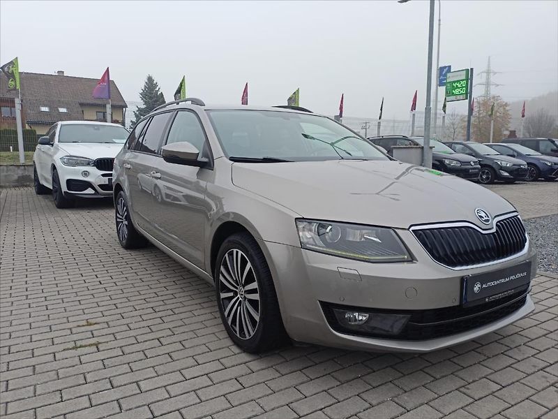 Škoda Octavia 2,0 TDI - fotka 2 z 18
