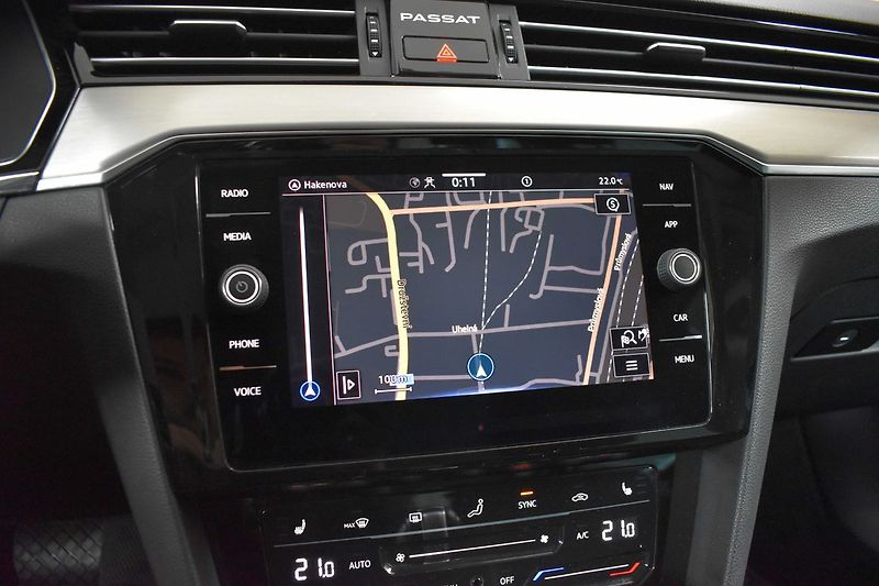 Volkswagen Passat 2.0 TSI Elegance*DSG*ACC*DPH - fotka 27 z 43