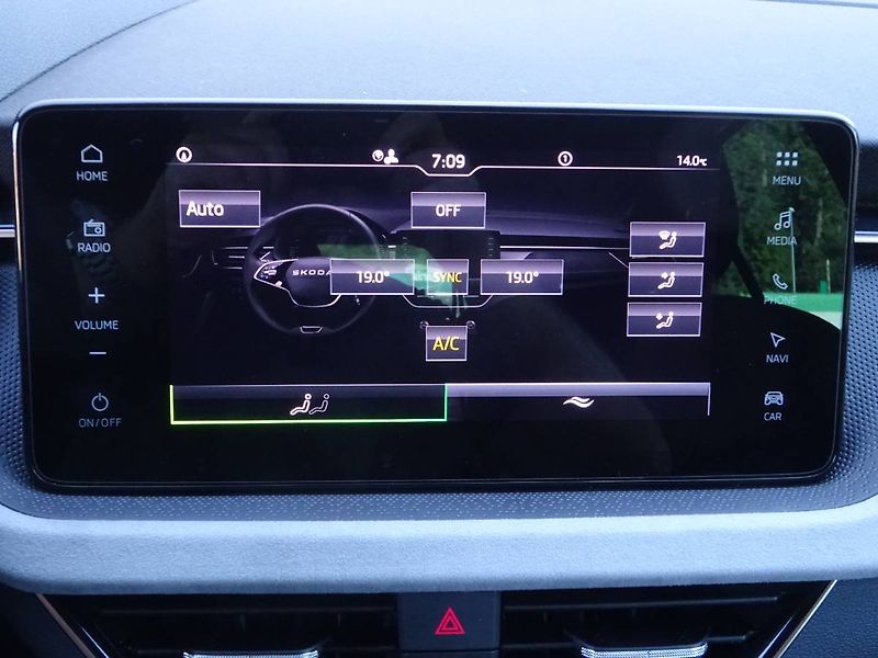 Škoda Scala (2025) 1,0TSi /85kW DSG Top Selection - fotka 24 z 29