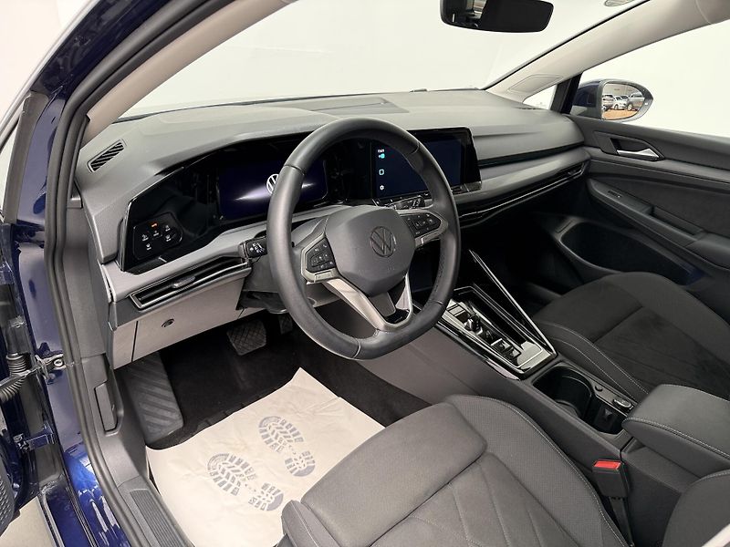 Volkswagen Golf 1.5 TSI EVO 110kW mHEV Style D - fotka 5 z 13