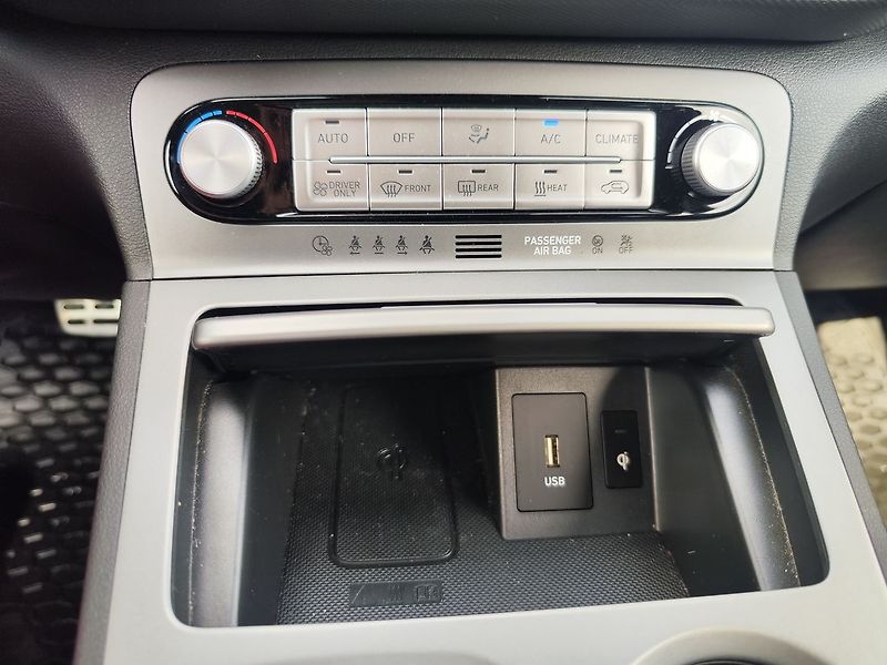 Hyundai Kona EV/150kW 64kWh Style AT - fotka 24 z 35