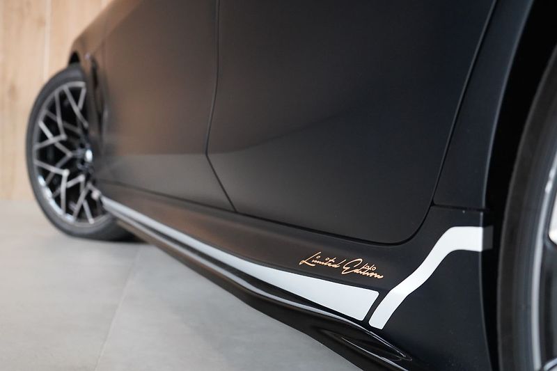 BMW Řada 8 M850i xDrive, Golden Thunder - fotka 14 z 50
