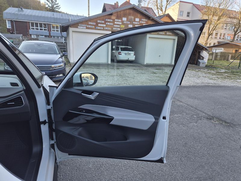 Volkswagen ID.3 110kw, PURE, SOH 91,4% - fotka 38 z 45