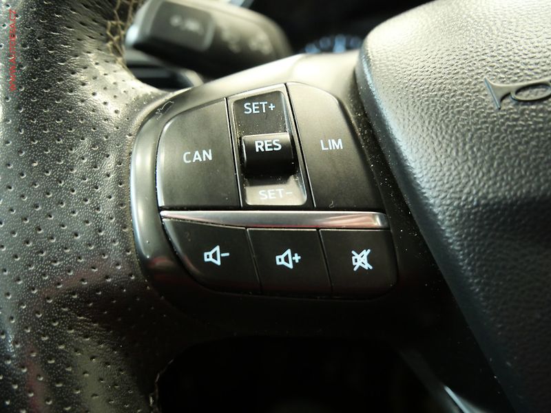 Ford Fiesta (2018) 1.0EB, ČR, AC, výhřev sed. - fotka 15 z 23