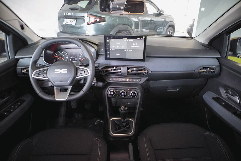 Dacia Sandero (2026) Expression ECO-G120 Stepway - fotka 25 z 31