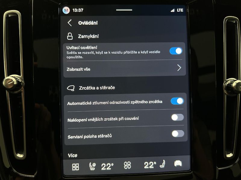 Volvo XC40 (2026) B4 ULTRA DARK AUT - fotka 37 z 43