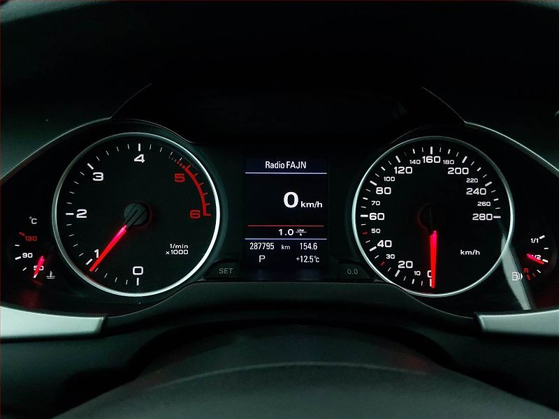 Audi A4 (2008) Ambiente 2.0 TDI, Automat - fotka 11 z 20