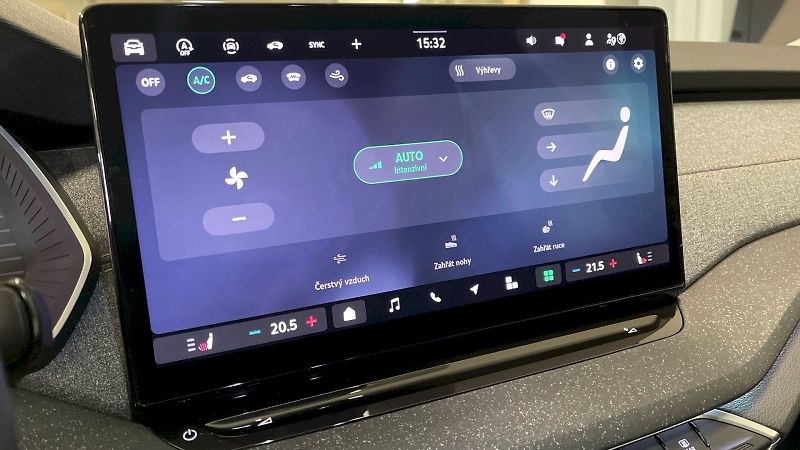 Škoda Octavia (2024) kombi Top Selection 1.5TSI 110 - fotka 33 z 33