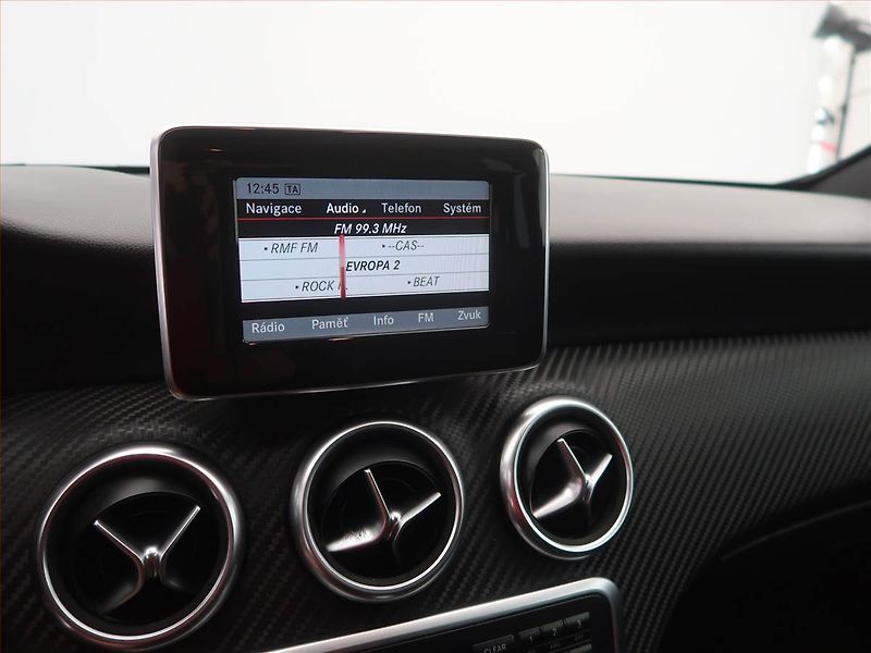 Mercedes-Benz Třídy A (2013) AMG line A 200 CDI, Kůže, Navi - fotka 15 z 16