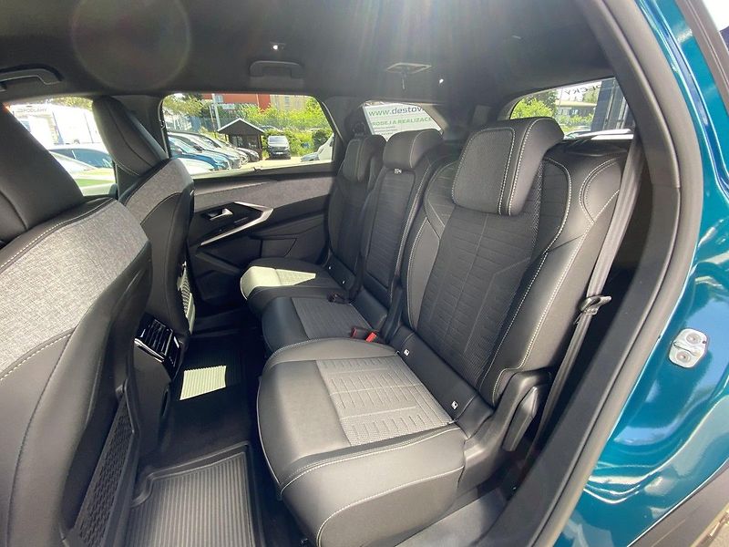 Peugeot 5008 (2026) GT Hybrid 145 e-DCS6 - fotka 24 z 24