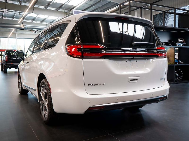 Chrysler Pacifica (2026) 3.6 V6 Pinnacle AWD 2x LCD - fotka 3 z 38