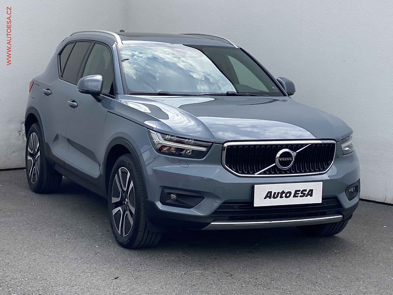Volvo XC40 (2022) 1.5i, ČR, AT, LED - fotografie inzerátu
