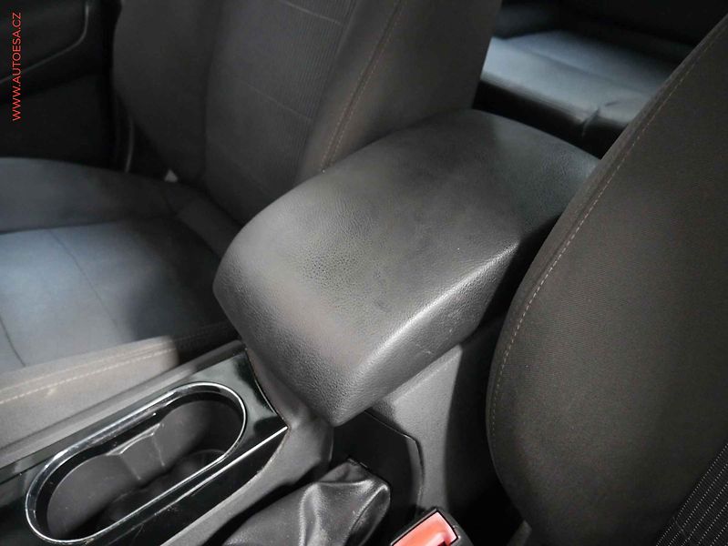 Ford Mondeo (2009) 2.0TDCi, ČR, AC, temp - fotka 18 z 19