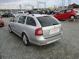 Škoda Octavia 1,6 TDI, aut. klima, servis - náhled 8