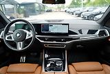 BMW X5 M60i xDrive/AT9/21/530 PS - náhled 28