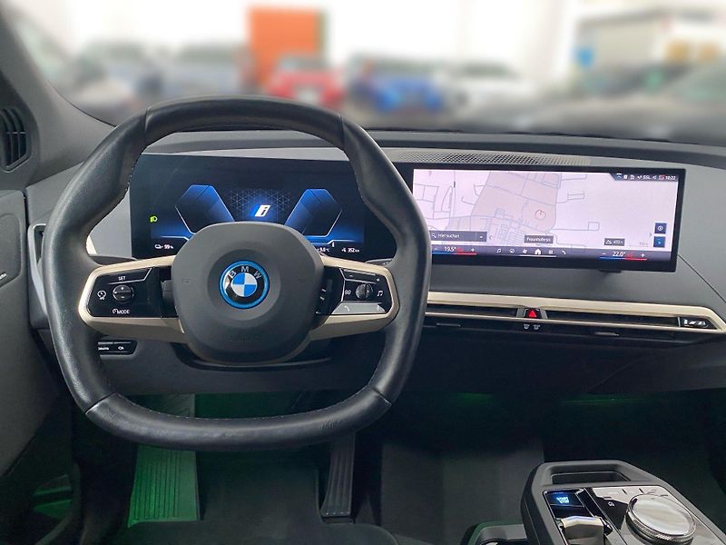 BMW iX xDrive40 Sport 360 SoftClose - fotka 9 z 15